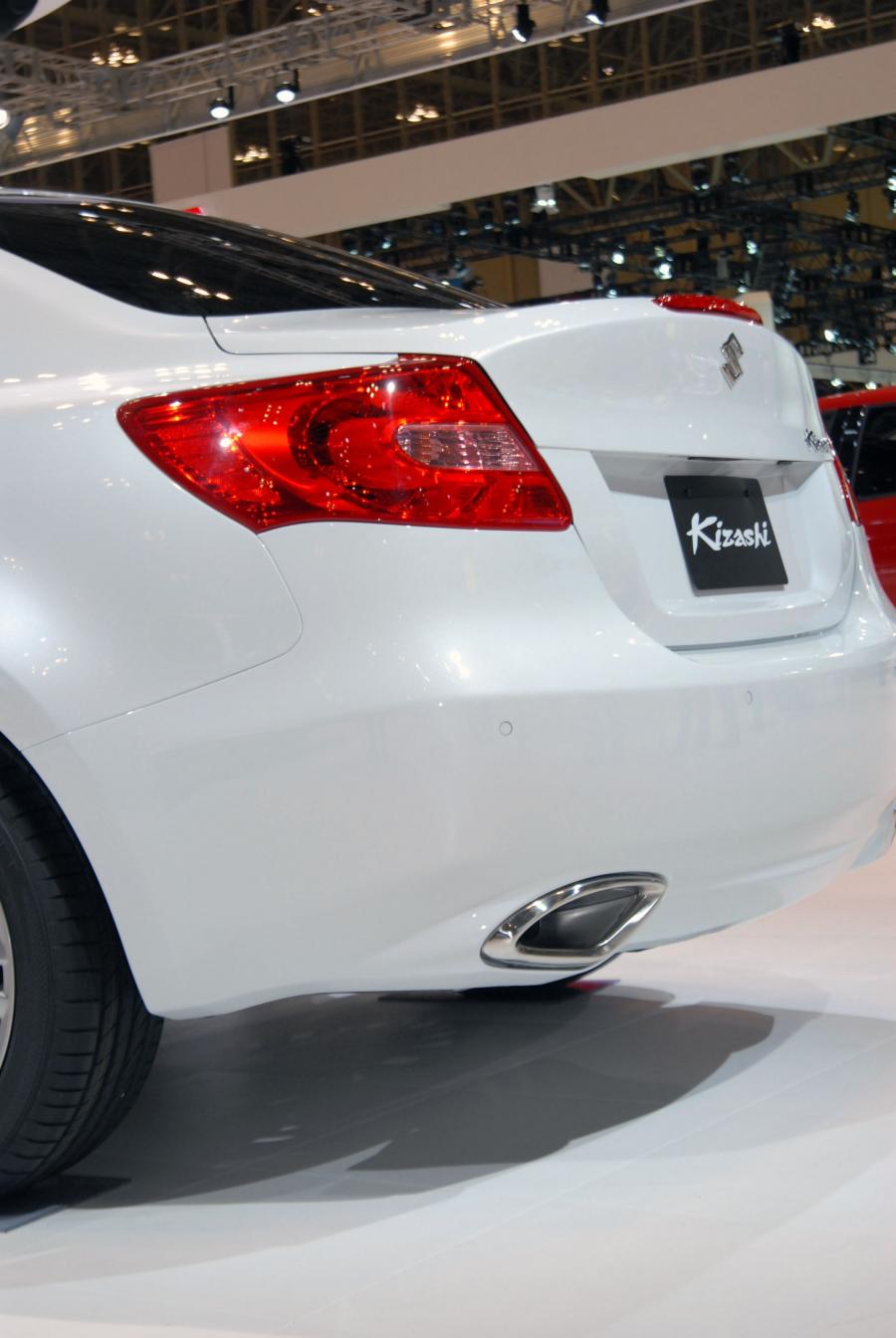  Suzuki Kizashi 2010 года  (фото 102 из 136)